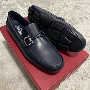 **SOLD** Brand New Ferragamo ‘Front’ Driving Loafers size 10